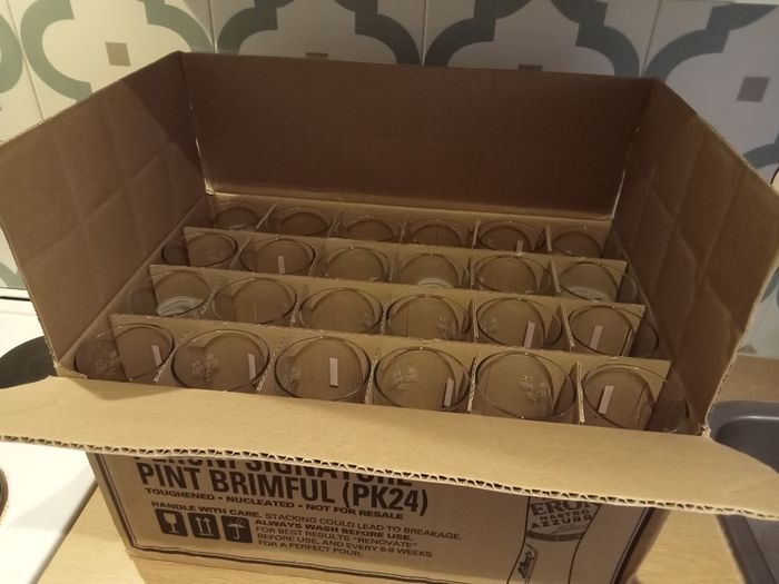 24 box Peroni pint glasses with signature hexagon base