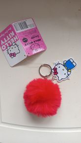 Hello Kitty pom pom keyring