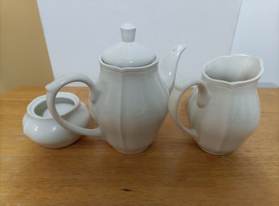 porcelain tea set