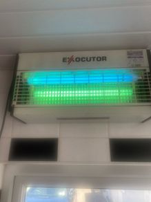 Electric fly killer