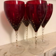 4 Red wine glasses