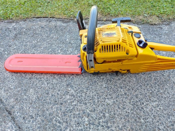 LANDXCAPE Petrol Chainsaw, working great and in excellent condition