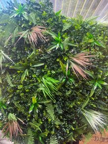 Artificial flower wall