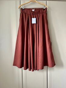 Kowtow writer skirt, new, (M) uk12