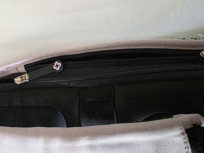 Beauriful Samsonite laptop bag