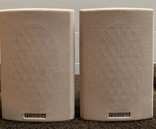 Toshiba Satellite Surround Sound Book Shelf Speakers ss-v18 Book Shelf
