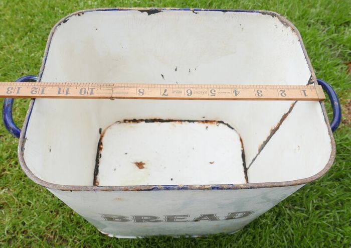 Vintage Prince & Wares White Enamel Porcelain Bread Metal Tin Box