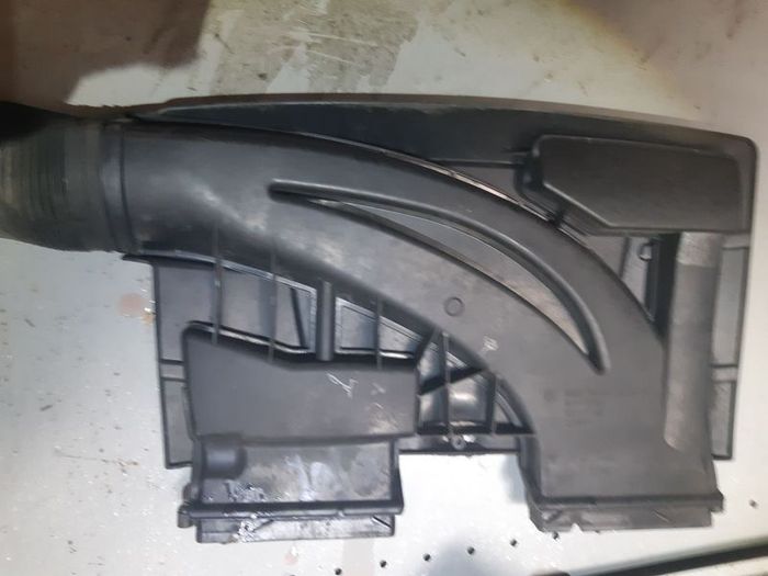 Bmw E90 E91 E92 E93 3 Series N43b20a 2007-2011 Petrol Air Suction Hood 7560918