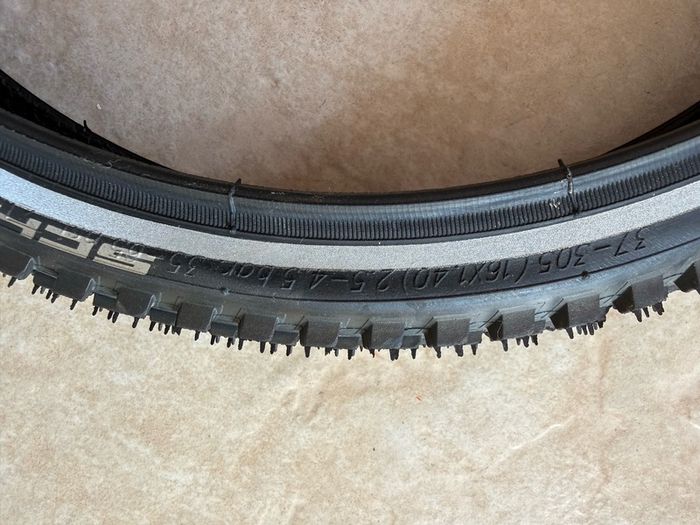 Woom 3 16 inch New Tyre