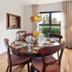 Antique mahogany circular pod table