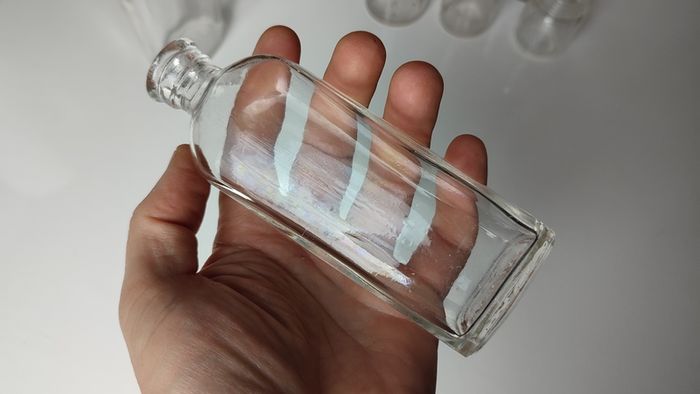 347 - Set of 6 Vintage Collectible Decorative Clear Glass Bottles and Jars