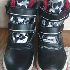 Children's winter shoes
