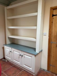 Display unit cabinet