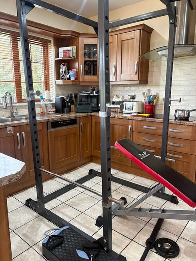 Beautiful Full Gym Weightlifting Set Up, Power Rack, Olympic Bumper Weights, Bench + Dumbbells +more