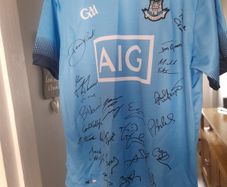 Dublin 5 in a row sign Jersey new unused