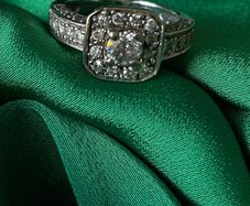 Antique White gold and diamond ring