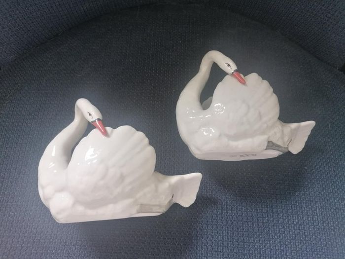 Pair of 1930s Czechoslovakian Swans