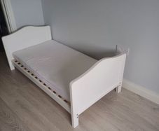 Cot/Toddler Bed with Mattress