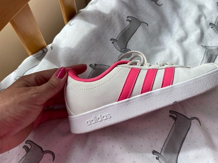 Adidas Girls runners - NEW