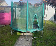 Trampoline FREE to dismantle and take away