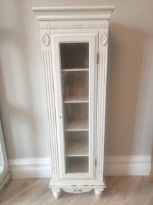 display cabinet