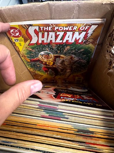 DC, Marvel Long Comic Box w 290 comics for Sale