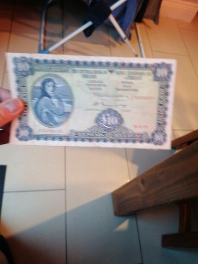 1975 Irish Ten Pounds Banknote