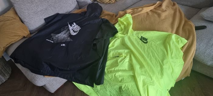 2 Nike ponchos perfect for electric picnic