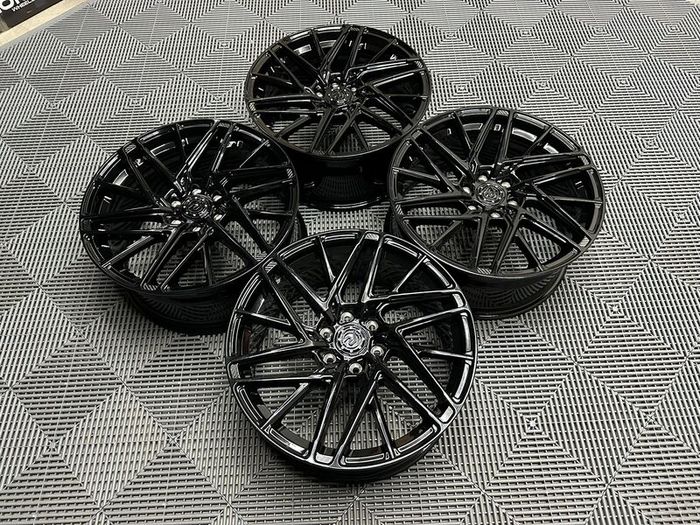 19" Motion R VS8 Alloy wheels Ford Transit Custom Van centre bore 74.5 6x120 Gloss Black