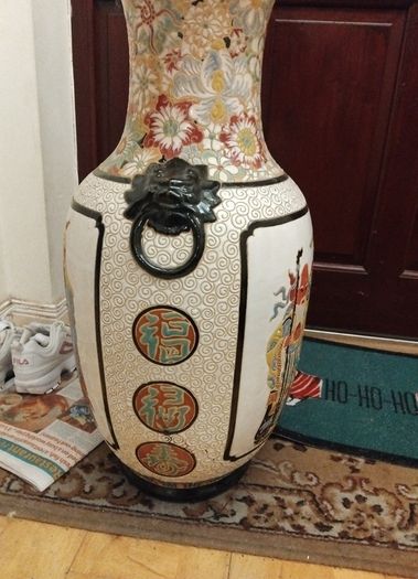 Large Chinese vase- 27inches height, 20 inches width