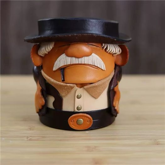 Brand new handcrafted vegetable-tanned leather pen holder