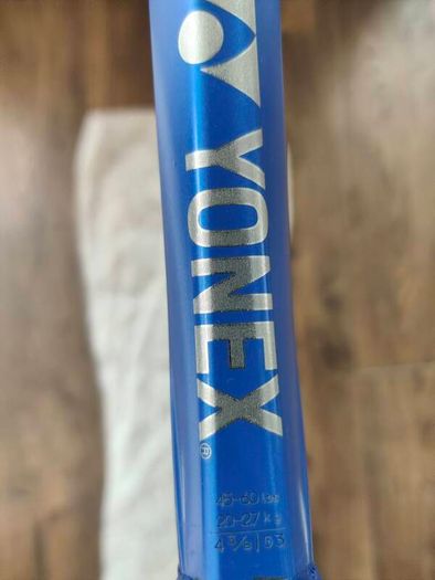Yonex ezone 100