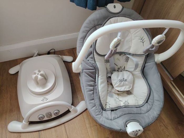 Joie Emeri 2-in-1 Baby Swing and Rocker