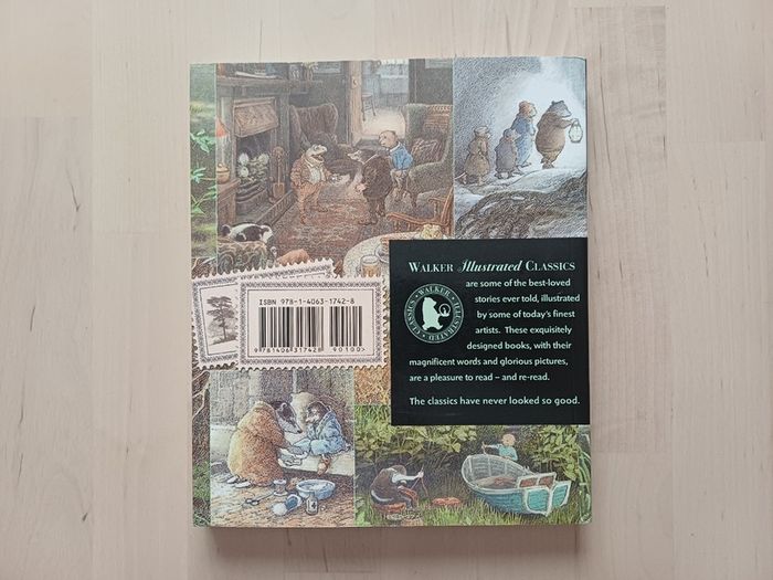The Wind in the Willows by Kenneth Grahame & Inga Moore (Classic Illustrated Fantasy Paperback)