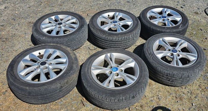 Alloy wheels