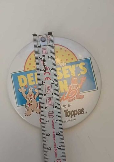 Vintage 1989 Dempseys Den Club Pin Badge Zig and Zag Kelloggs & Toppas RTE