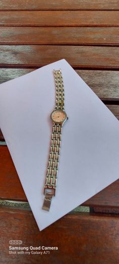 ladies watch swing quartz ,working prefect,,price includes post to anywhere in Ireland thank you, see pictures for condition, used