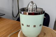 SMEG Retro Citrus Juicer Pastel Green