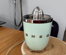SMEG Retro Citrus Juicer Pastel Green