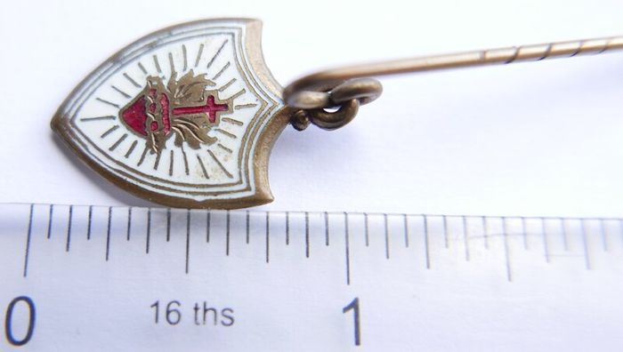 Vintage Irish Collectable Enamel Stick Pin