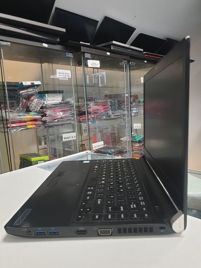Toshiba Portege A30 Core i5-6300U (6th Gen) 2,40GHZ 13,3 " 6GB RAM 120GB SSD HDMI, Windows 10 Pro