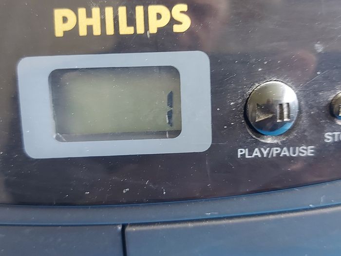 Philips AZ8349 Boombox Stereo Radio Twin Tape Decks CD Player Ghetto Blaster, in very good condition