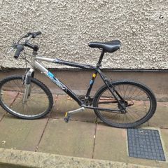 Raleigh SR SUNTOUR - Airlite Aluminium Technology.  21 Speed Bicycle. Shimano Tourney Gears.