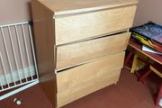 Drawer cabinet