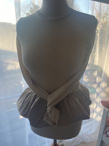 cream top zara medium