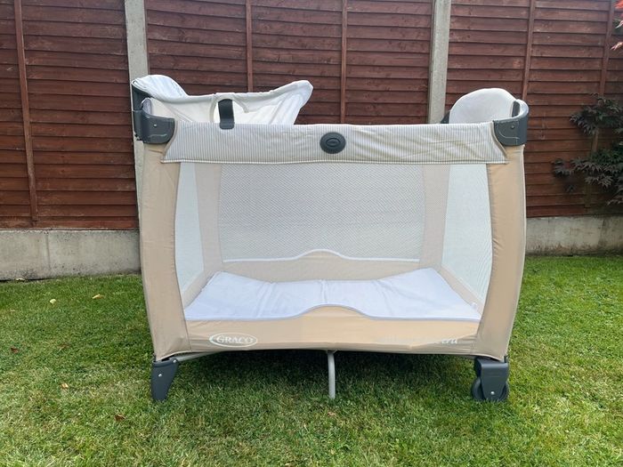 Graco Contour Electra Travel Cot
