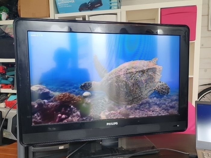 philips 32" tv