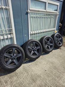 20" Land Rover Defender/ Range Rover Alloys + Tyres