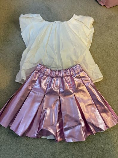 girls pink Zara skirt and white top