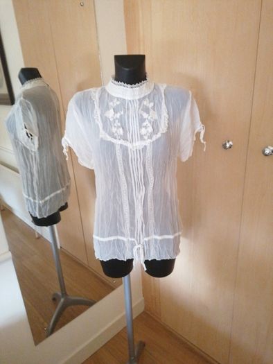 Women's Blouse NWT Victorian Style SIZE 18
